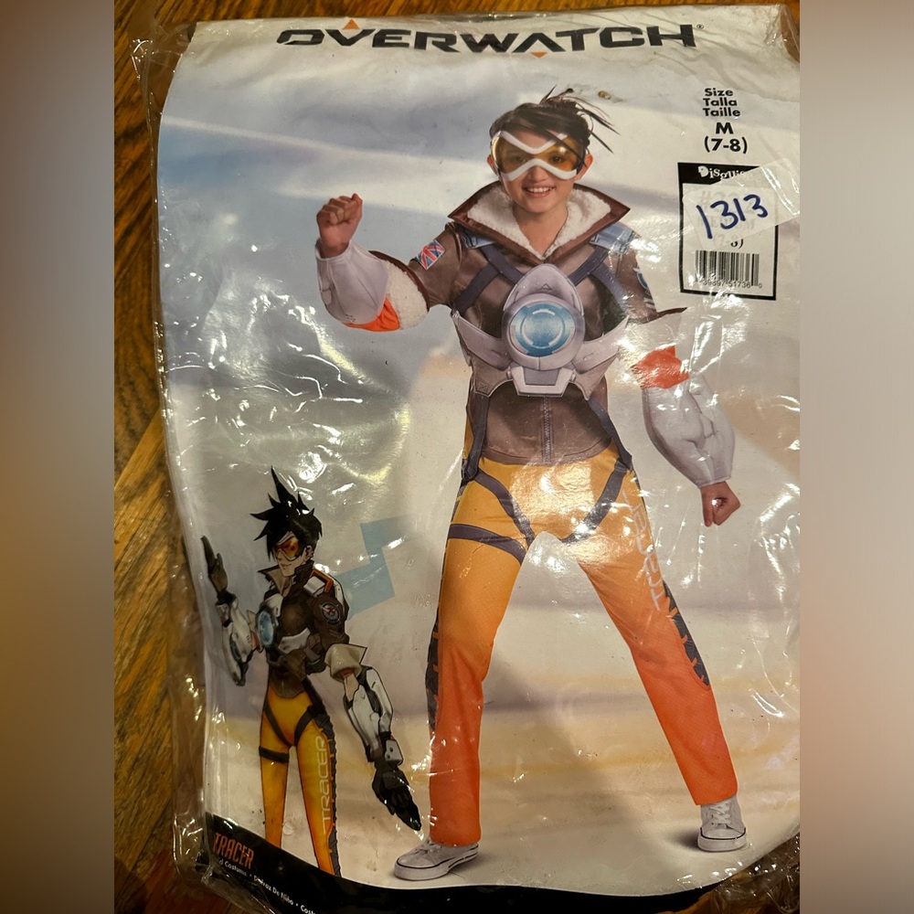 Tracer costume